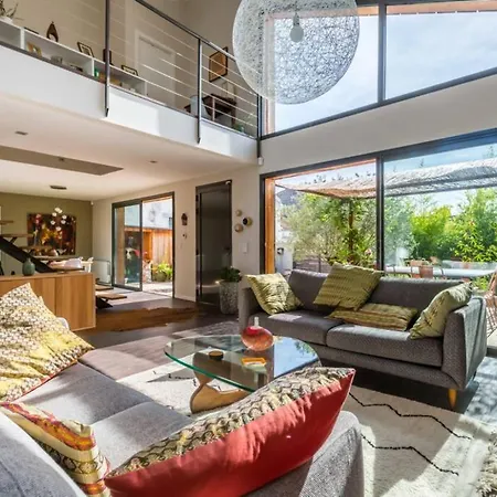 Fantastic Loft 3 Bedrooms Villa Burdeos